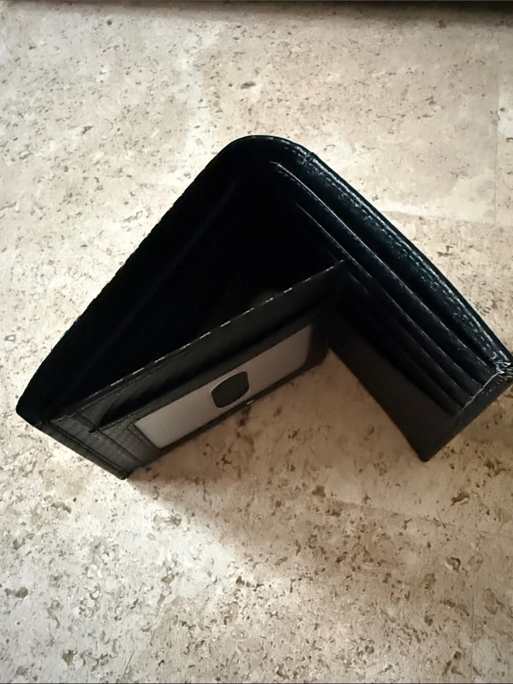 Men's Black Carbon-Texture Tri-Fold Wallet with Apple AirTag insert